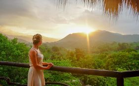 Quetzal Dorado Eco-Lodge by Mareygua